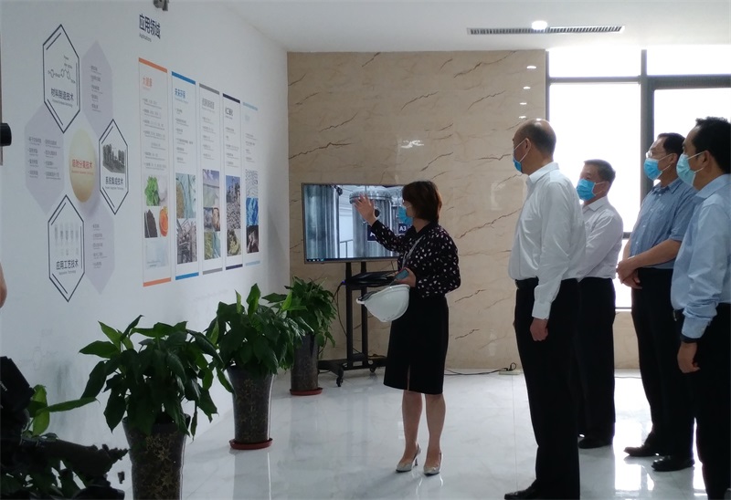 陜西省省長劉國中、西安市市長李明遠一行調(diào)研高陵藍曉產(chǎn)業(yè)園