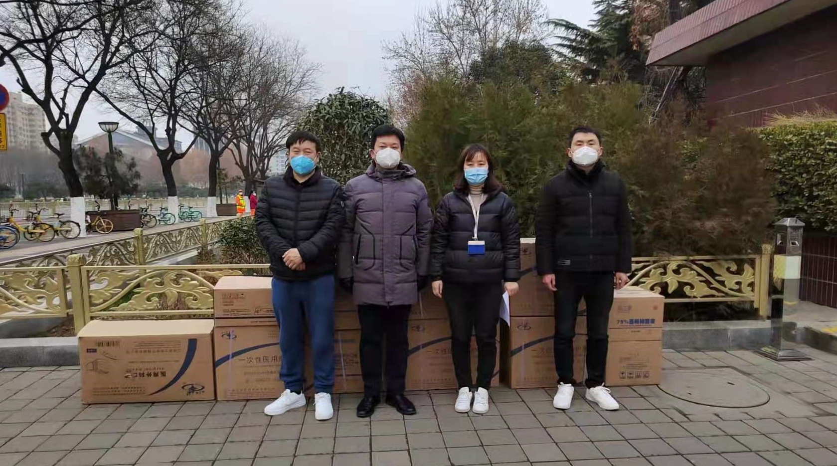 愛心奉獻(xiàn) 情暖“疫”線