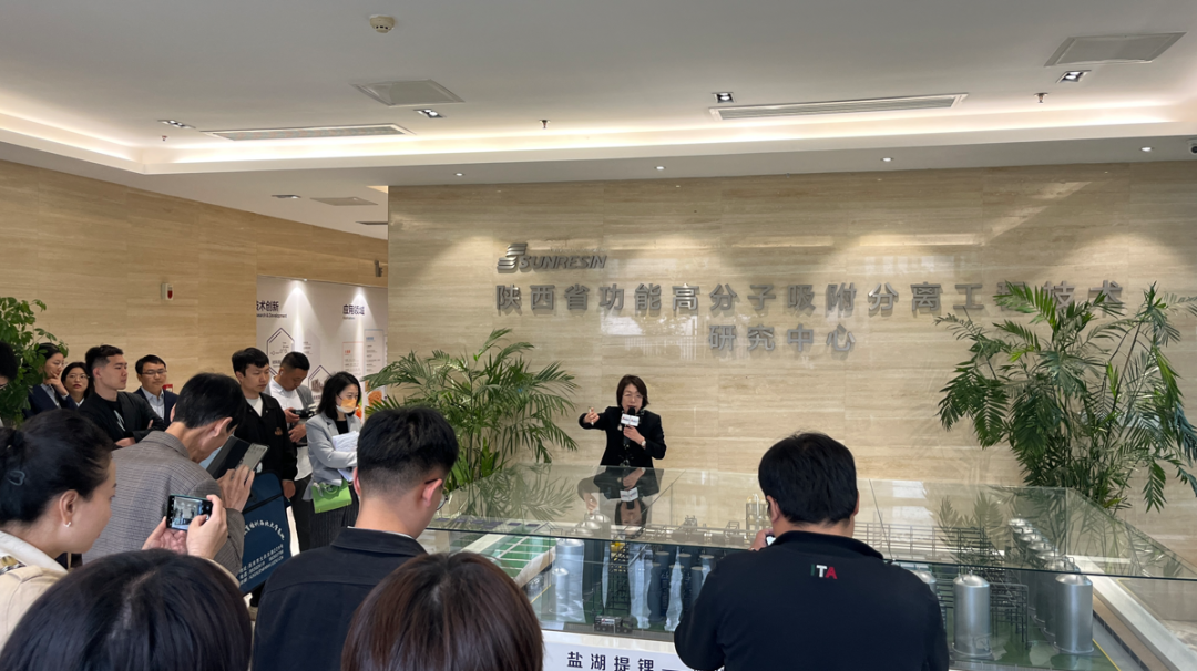 巾幗奮進(jìn)新征程，婦聯(lián)媒體采訪團(tuán)走進(jìn)藍(lán)曉科技